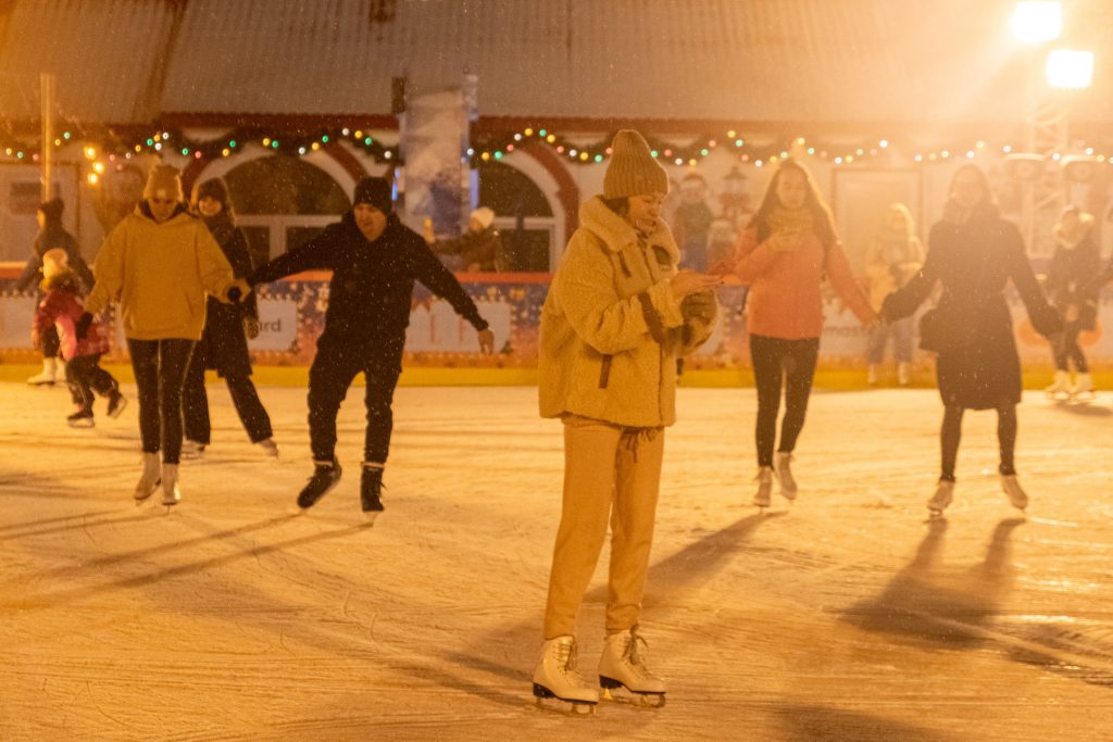 encoredays-ice-skating